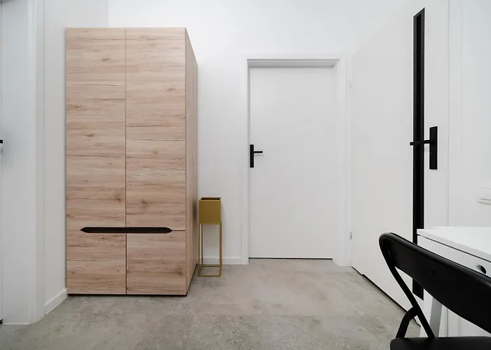 Legionow M2 - Parking, Location - By Rentujemy Лодзь