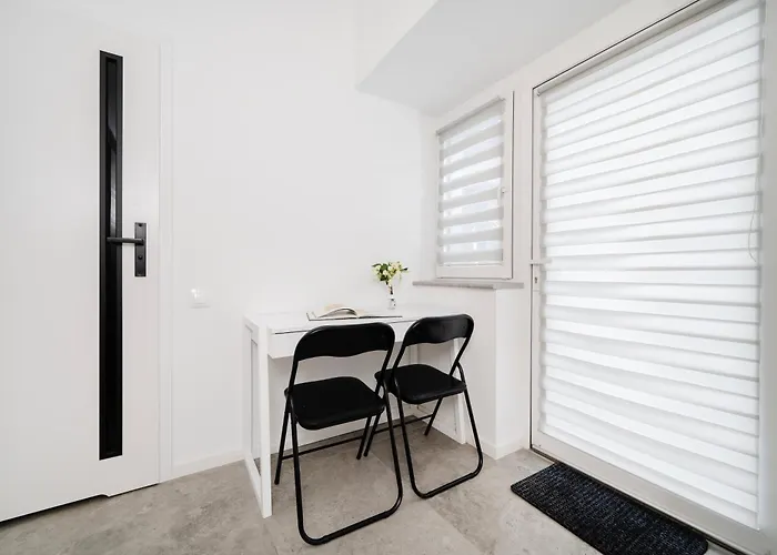 Legionow M2 - Parking, Location - By Rentujemy * 罗兹